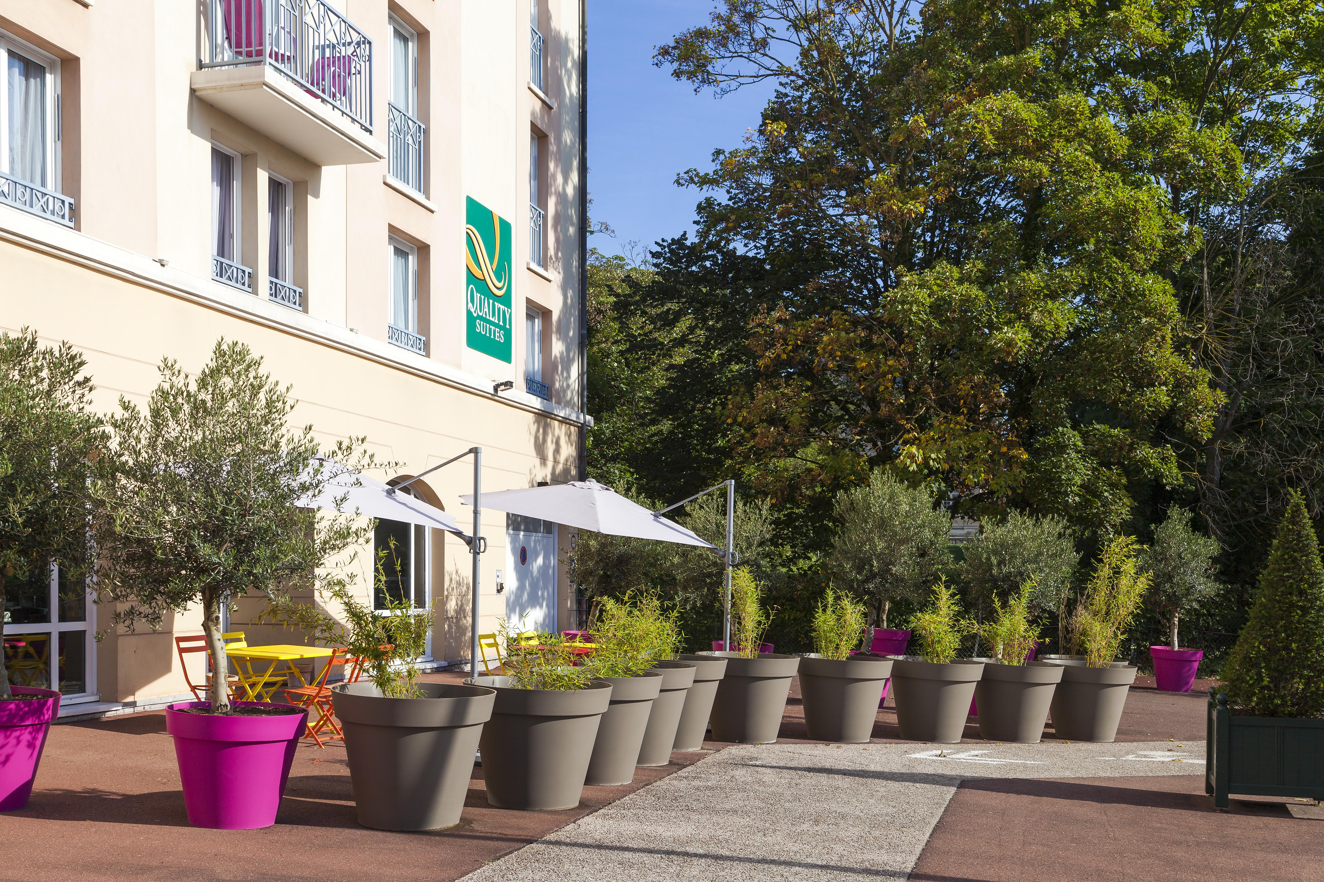 Hotel Quality Suites Maisons-Laffitte Paris Ouest Exterior photo