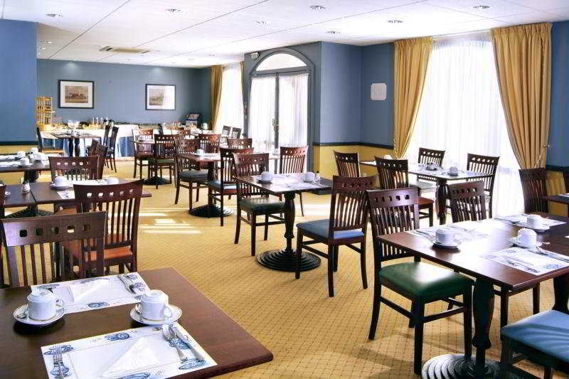 Hotel Quality Suites Maisons-Laffitte Paris Ouest Restaurant photo